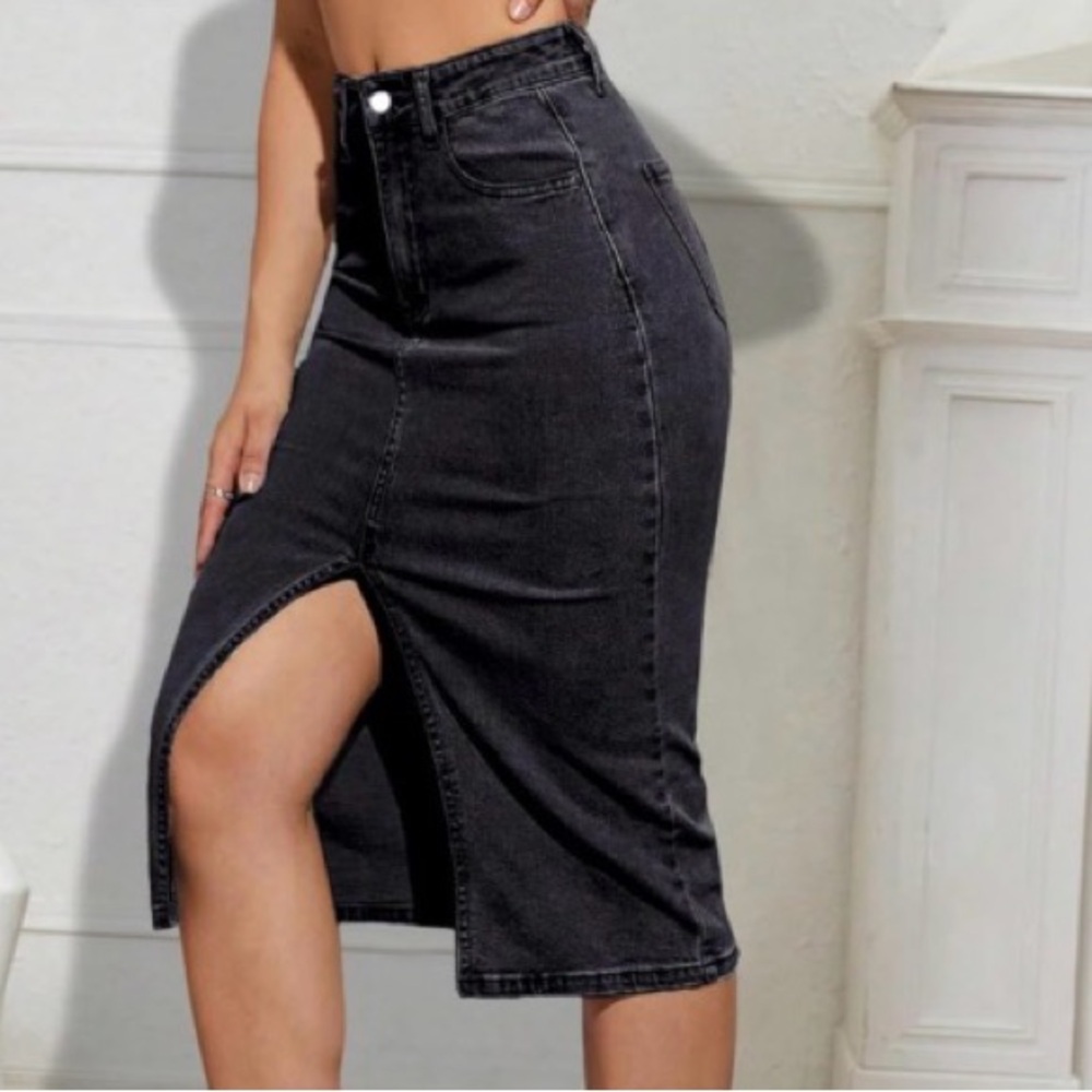 Zara Black Denim Skirt